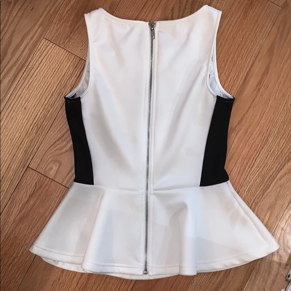 Black and white peplum top - Picture 2 of 3